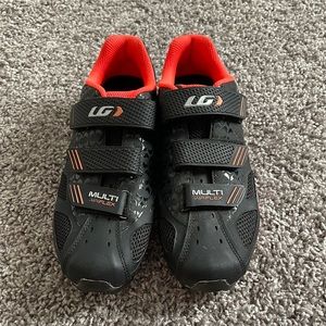 Black and pink Spin shoes size 38 EUR size 6.5 USA